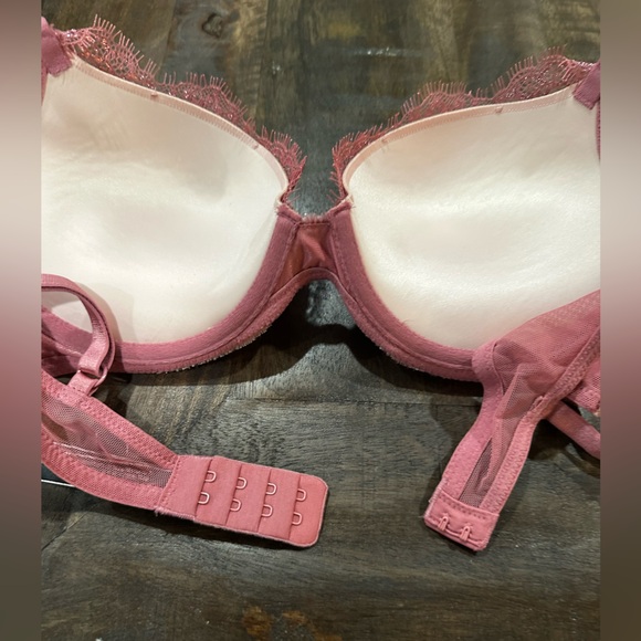 Victoria's Secret Very Sexy Push Up Lace Bra in Deep Pink 34B - Picture 4 of 4